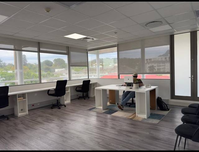 BUSINESS PROPERTY TO RENT IN CLAREMONT